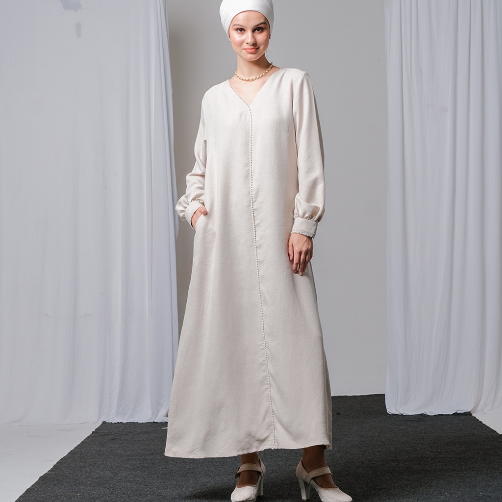 SIMPLICITY V-neck Pearl Trim Maxi Dress / Dress Maxi Lebaran Wanita 2024 kekinian terbaru jumbo baju