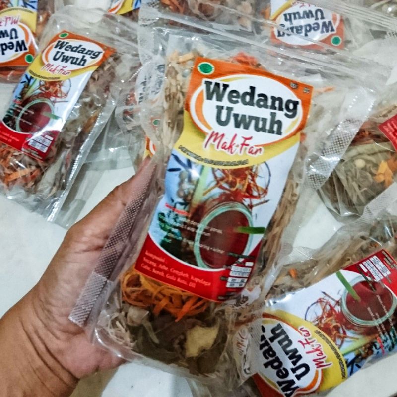 

Wedang uwuh ramuan herbal alami sudah terdapat gula