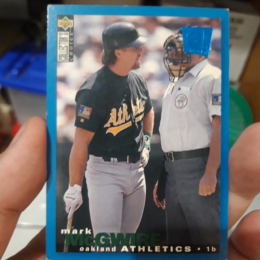 Kartu Baseball UD Choice Blue Parallel Mark MCgwire