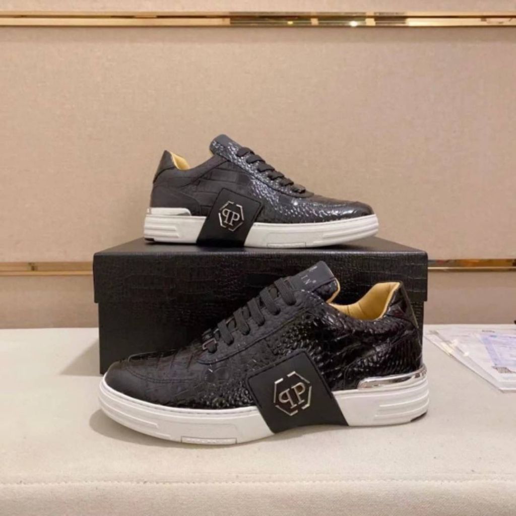 sepatu sneaker hitam polos cowok model terbaru,sepatu sneaker pria keren terlaris 116