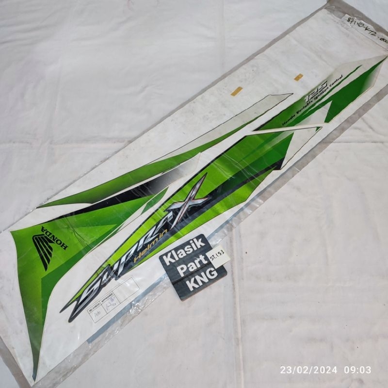 Striping sticker stripe Honda Supra x125 X 125 helm in hijau kanan original ahm