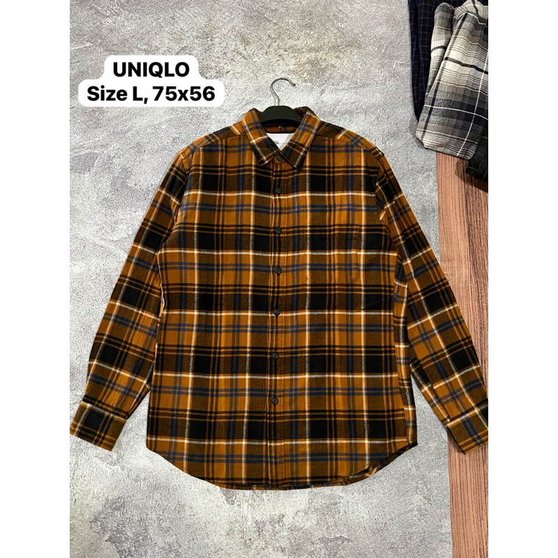 Flannel UNIQLO Size L, Motif kuning hitam