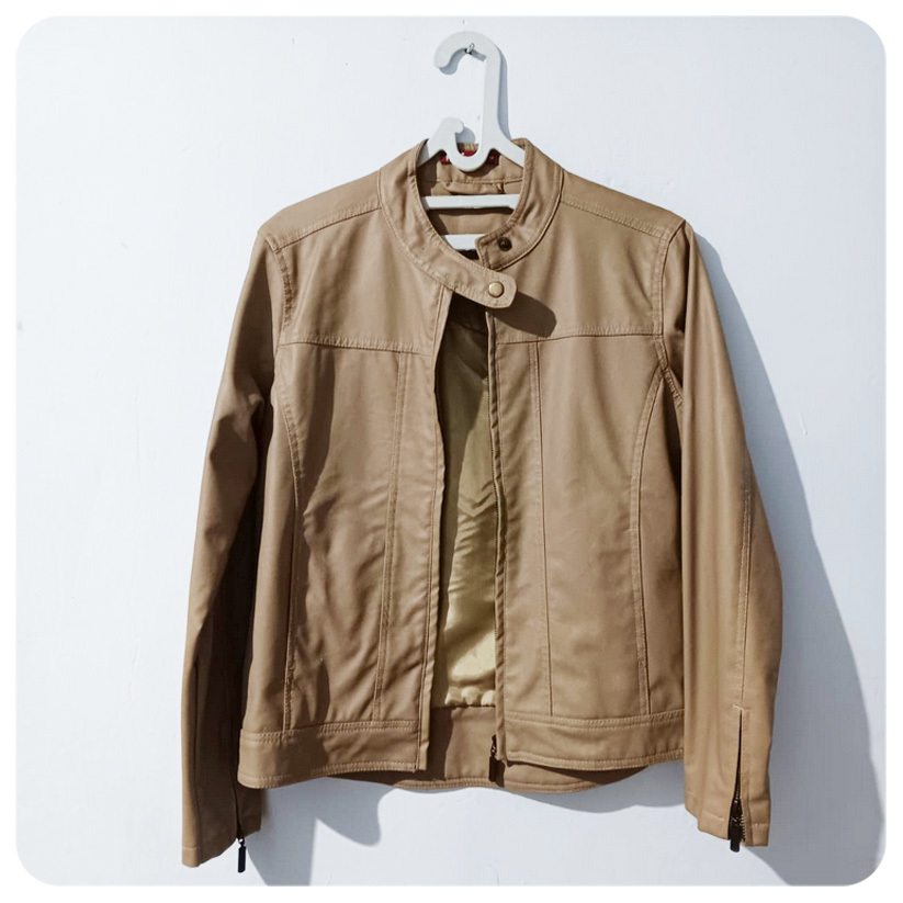 Preloved Jaket Kulit Sintetis