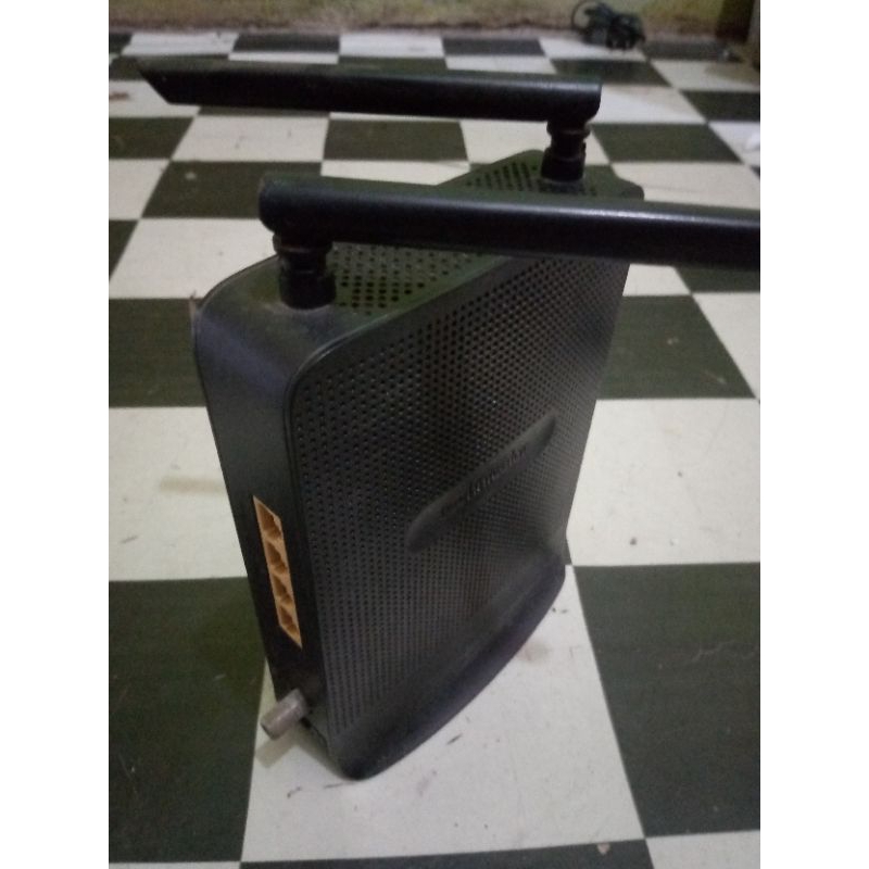 TECHNICOLOR CGA0111LNT wireless Router