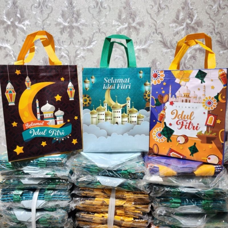 

ITSHOPING - Grosir 5Pcs Tas Lebaran Box Idul Fitri Ukuran 30x24x20cm Tas Lebaran Sponbond Bahan Laminasi Tebal Muat Banyak Goodie Box