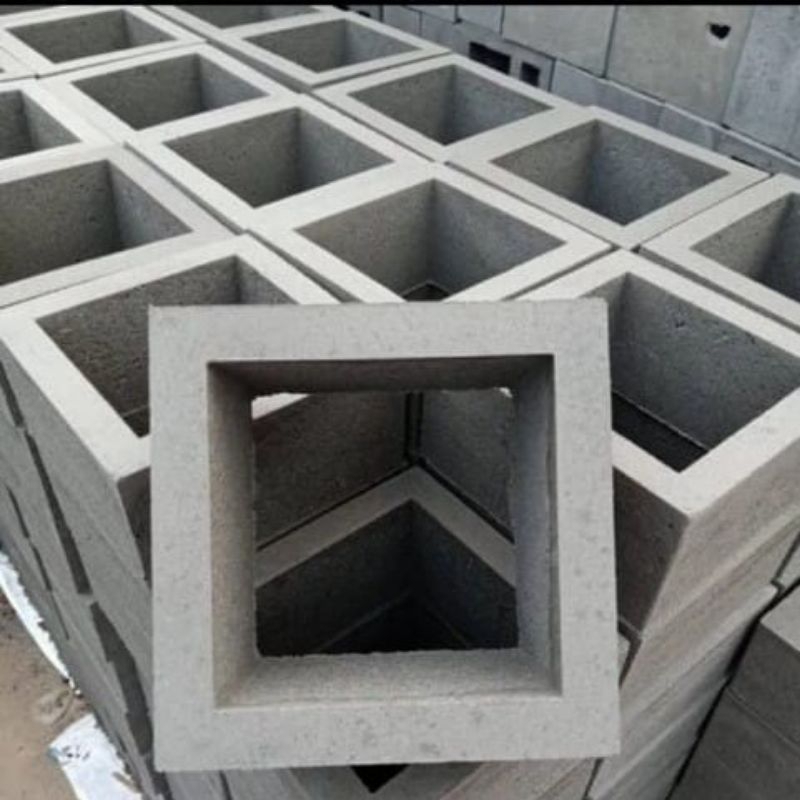 Roster beton motif kotak polos