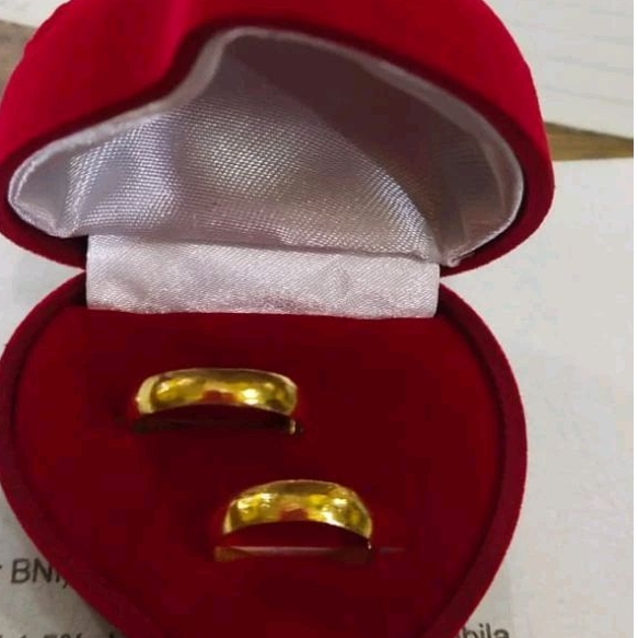 24k cincin kawin kadar 99.99% emas tua