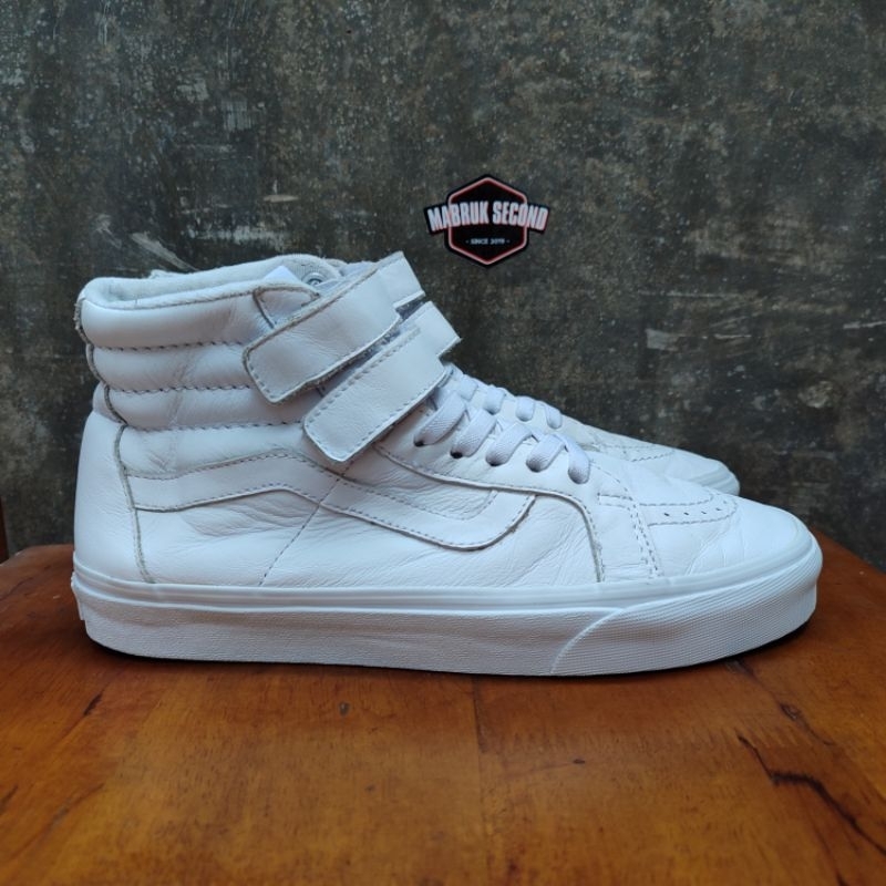 vans sk8 hi reissue v mono leather features velcro