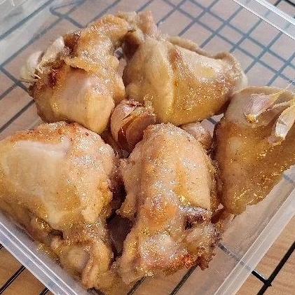 

AYAM GORENG BAWANG RESEP SENTANA 5 POTONG