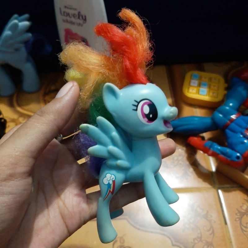 Mainan / figure dikoleksi my little pony rainbow dash hasbro