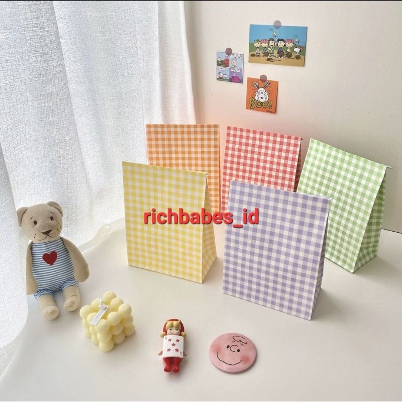 

[10 pcs] PAPER BAG SNACK CANDY PERMEN KUE KERING COOKIES KANTONG KERTAS COLOURFUL KOREAN SNACK BAG LUCU motif kotak kotak kantong kertas motif gingham goodiebag