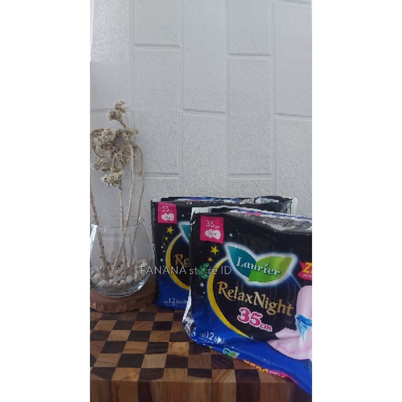 Laurier 35Cm Relax Night Pembalut / Softex Isi 12 Pc
