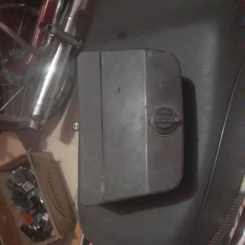 tolbox/bagasi yamaha rx king original