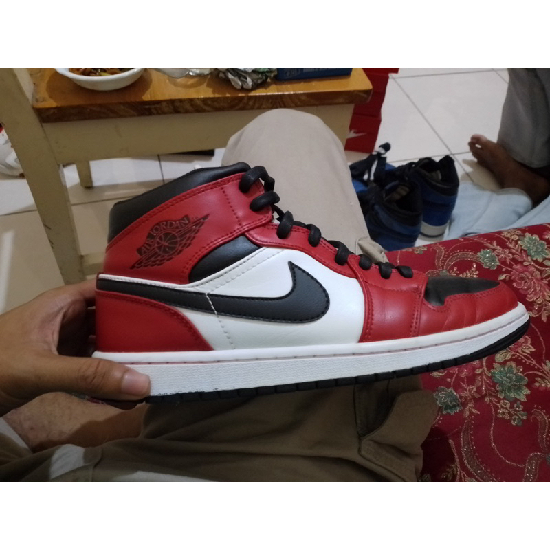 NIKE JORDAN SECOND CHICAGO BLACK TOE - SUNANDA WIRANATA