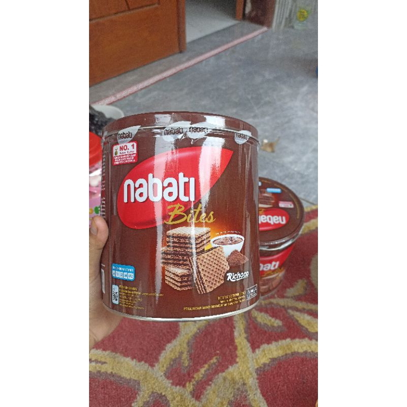 

Nabati kaleng coklat