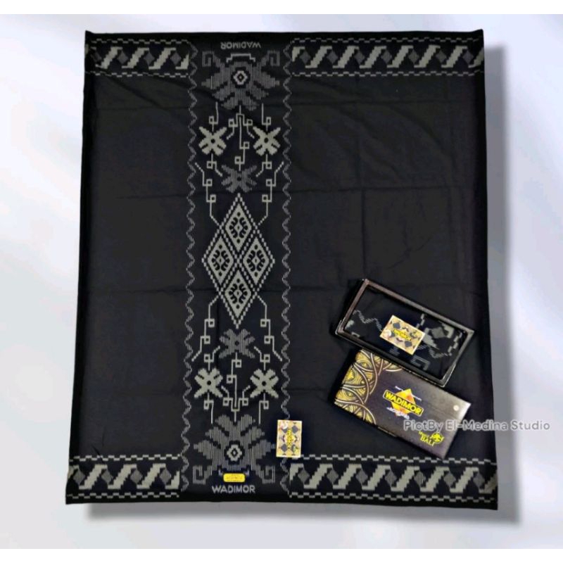sarung tenun wadimor batik hitam batik putih sarung dewasa muslim motif batik bali