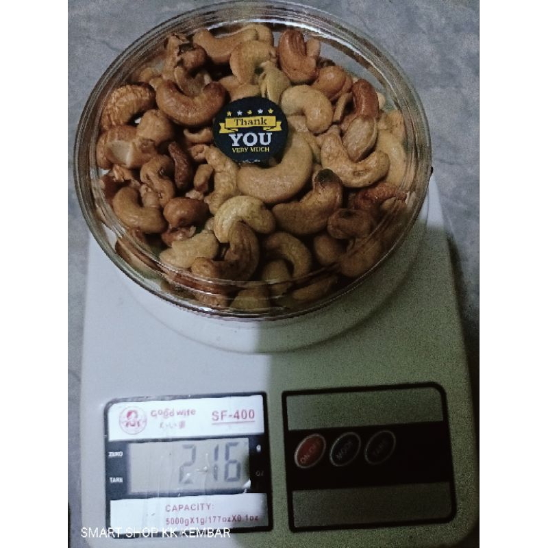 

Mede utuh mateng original kemasan toples 250gram dengan berat -+216gram