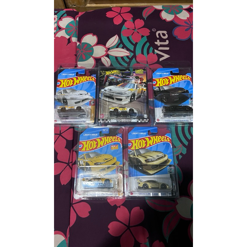 Hot Wheels LBWK S15