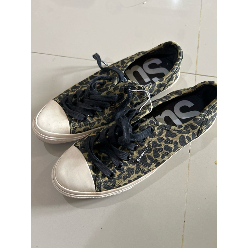 superdry sepatu seken size 38