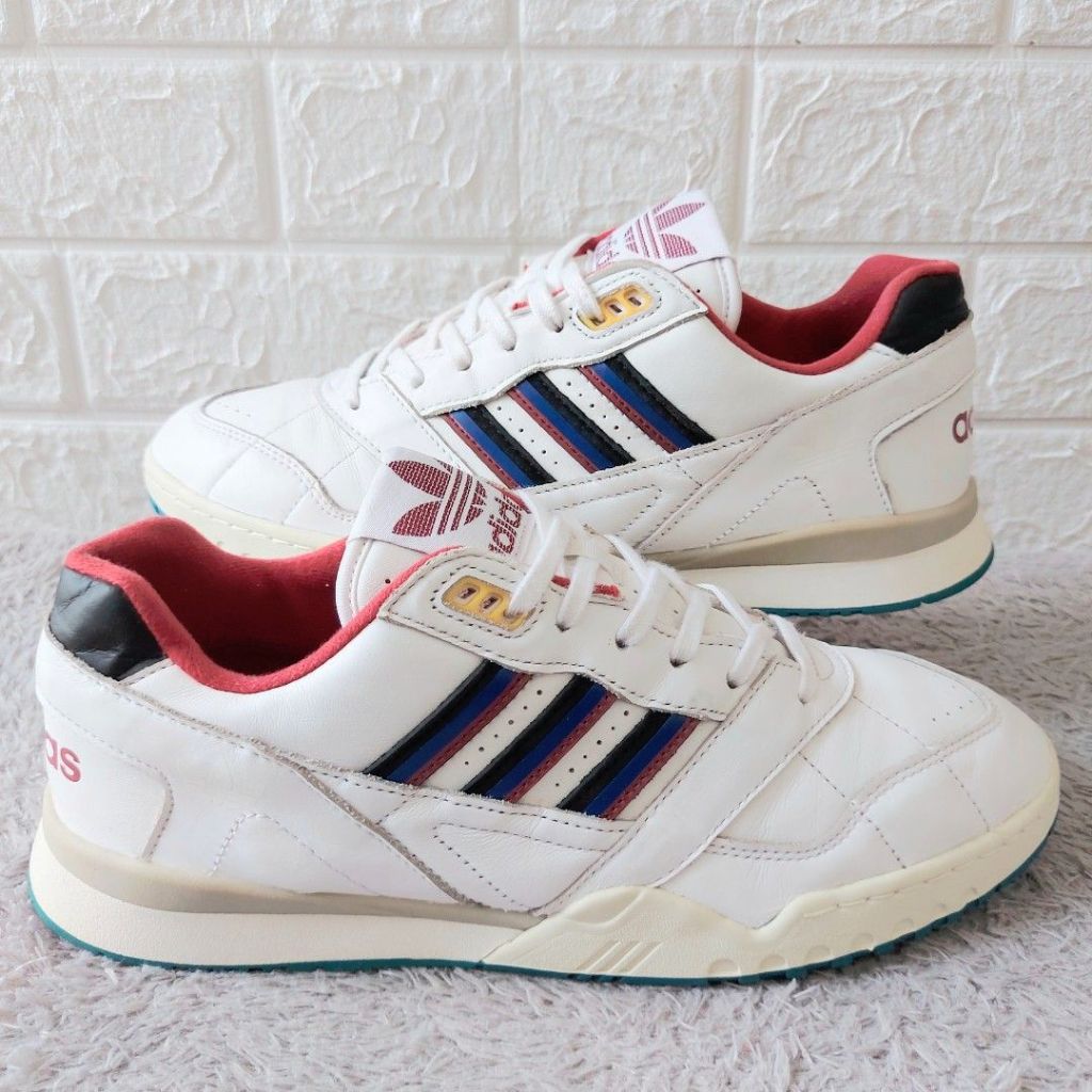 Sepatu Dewasa Adidas AR Trainer Cloud White Collegiate Burgundy