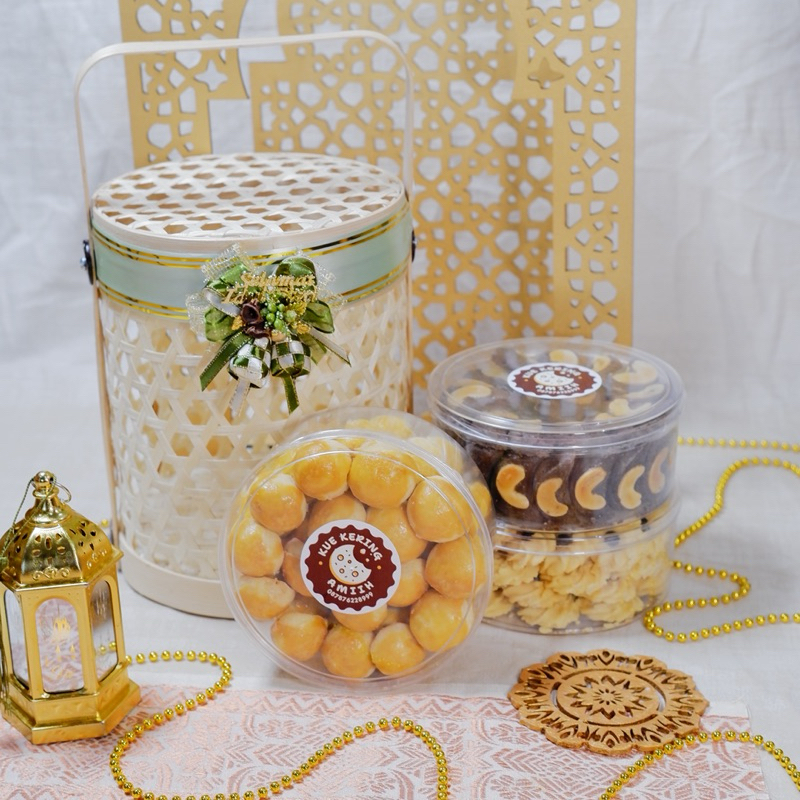 

HAMPERS LEBARAN KUE KERING ISI 3 @500gr (Random)