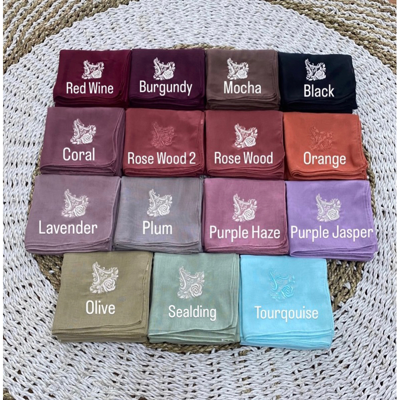 Signature Plain Paris AyuDyahAndari