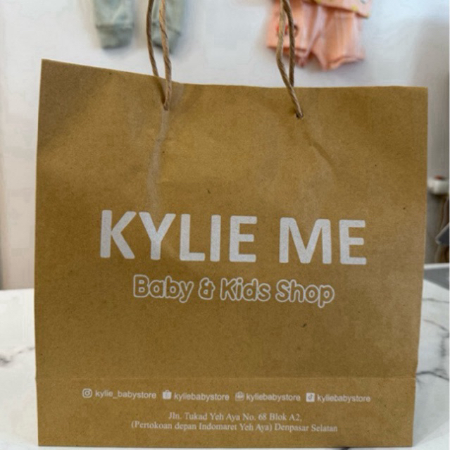 

PAPER BAG KYLIE ME