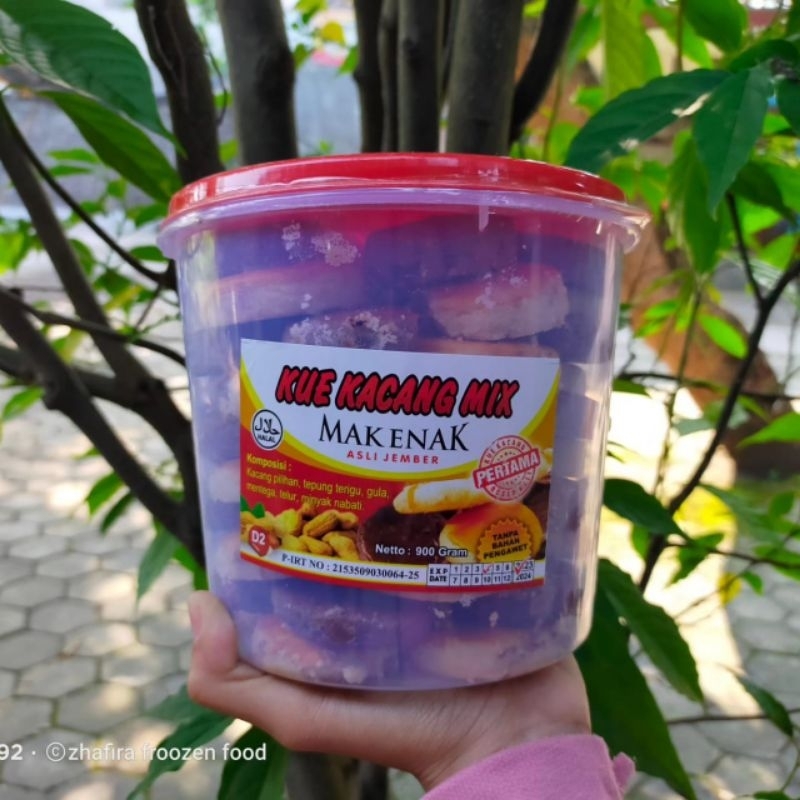 

Kue kacang mak enak