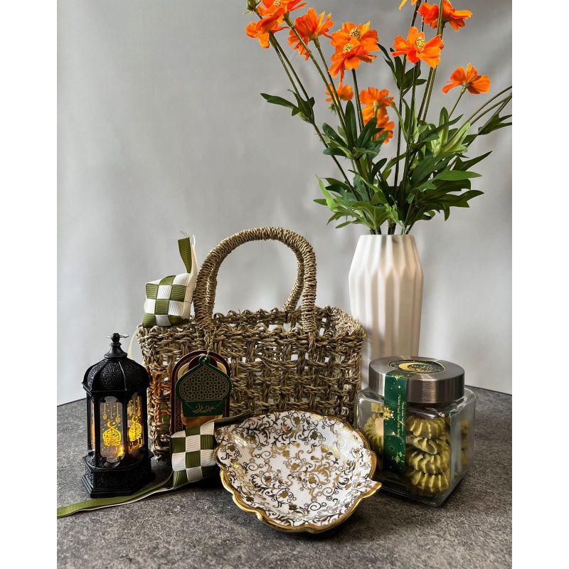 

BLISS HAMPERS A | PREMIUM Eid Hampers Lebaran
