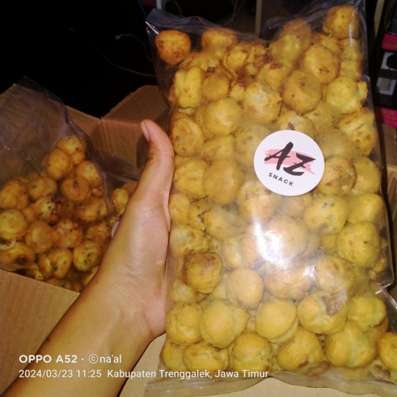 

SOES COKLAT DAN VANILA