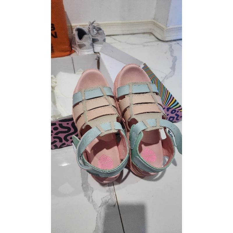 Preloved Wedges#AdorableProject