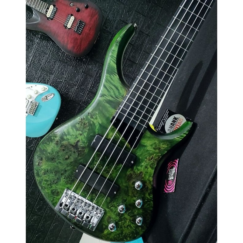 BASS MTD KZ-5 FRETLESS