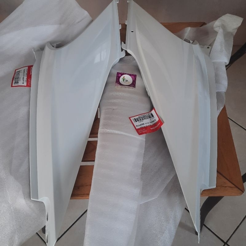 Cover Body Belakang Samping Putih Beat Karbu Original AHM
