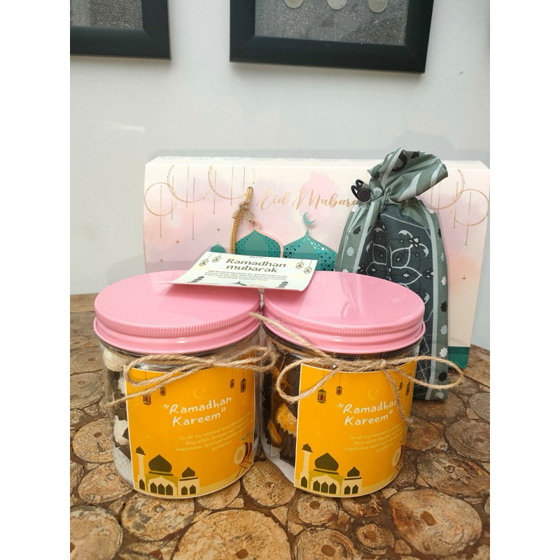 

KIRANA HAMPERS KUE LEBARAN
