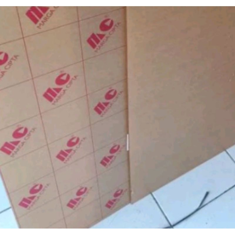 

Acrylic bening MARGA CIPTA tebal 3mm ukuran 80x80cm