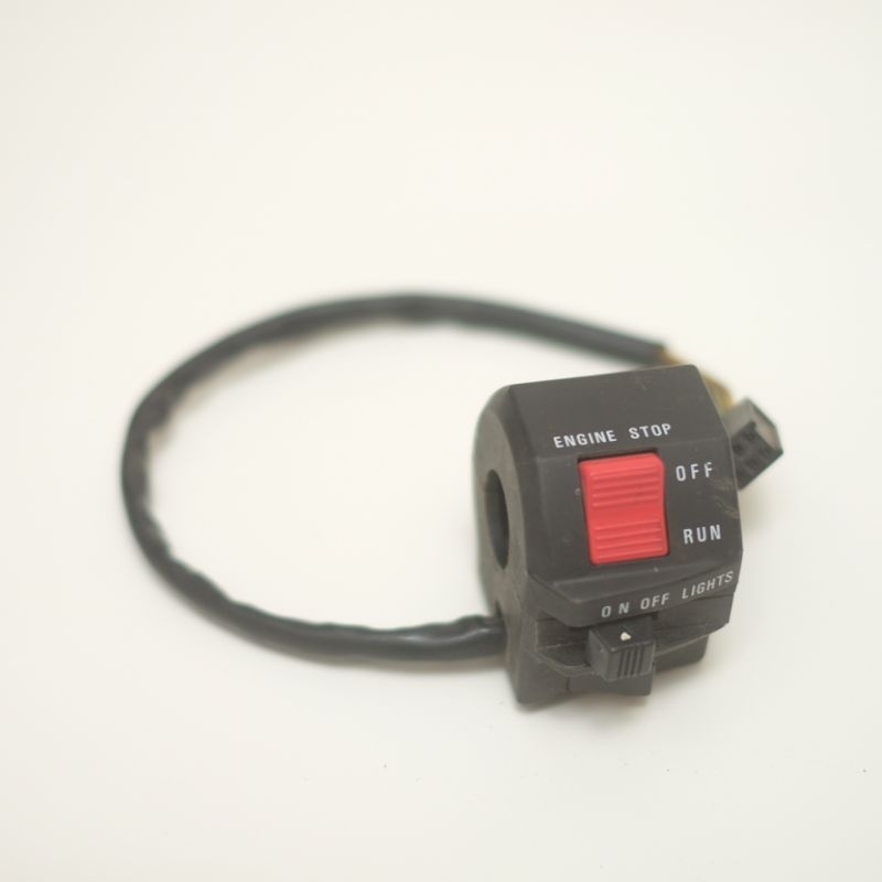 HOLDER SAKLAR KANAN SUZUKI RC 100 SPRINTER ORIGINAL ORI