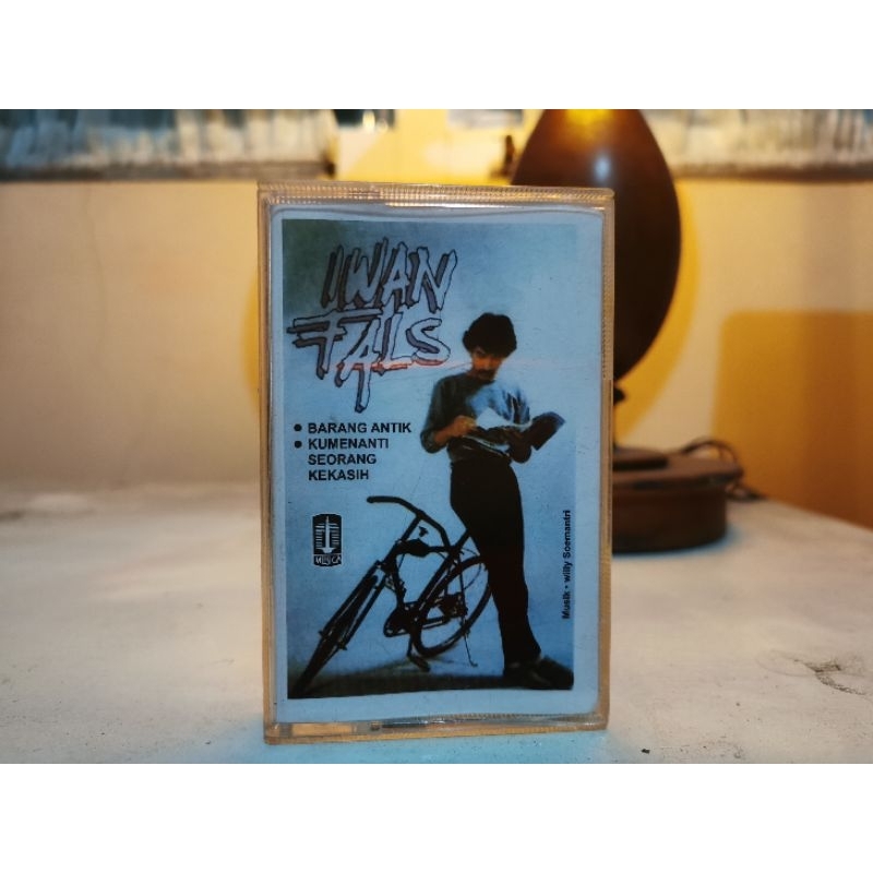 Kaset Pita iwan Fals Barang antik