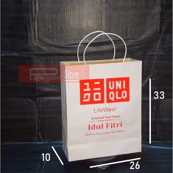 

Paper bag Uniqlo Lebaran medium putih 33 x 26 x 12 cm