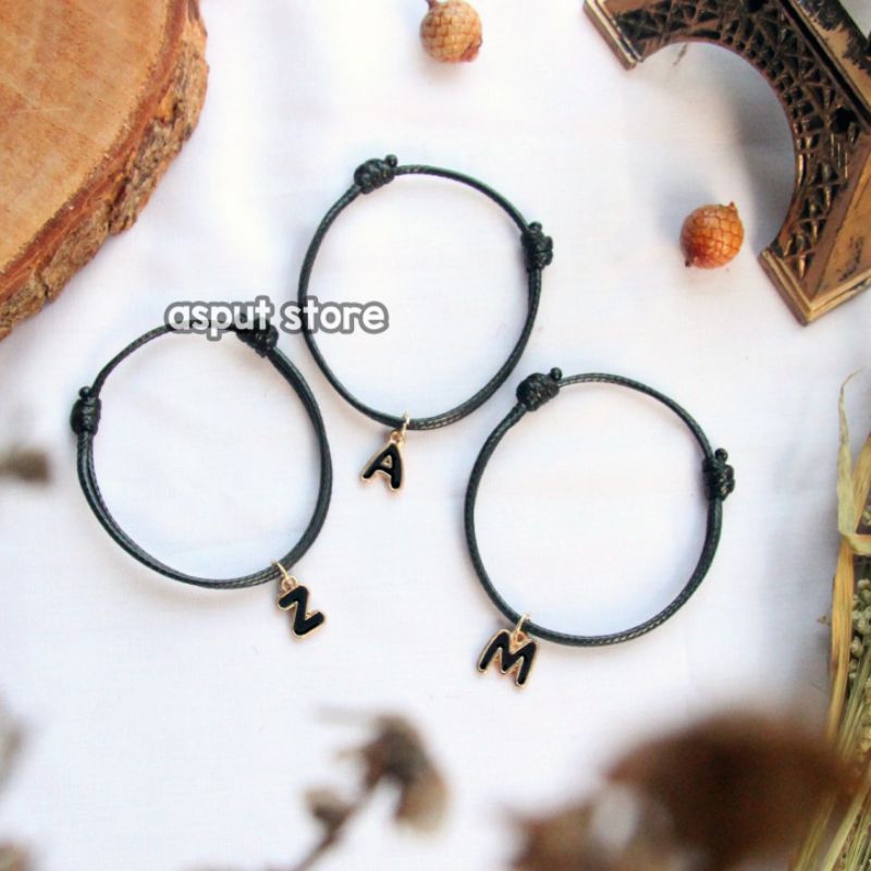 Gelang inisial epoxy / gelang inisial huruf / gelang tali / gelang tali hitam inisial huruf / gelang