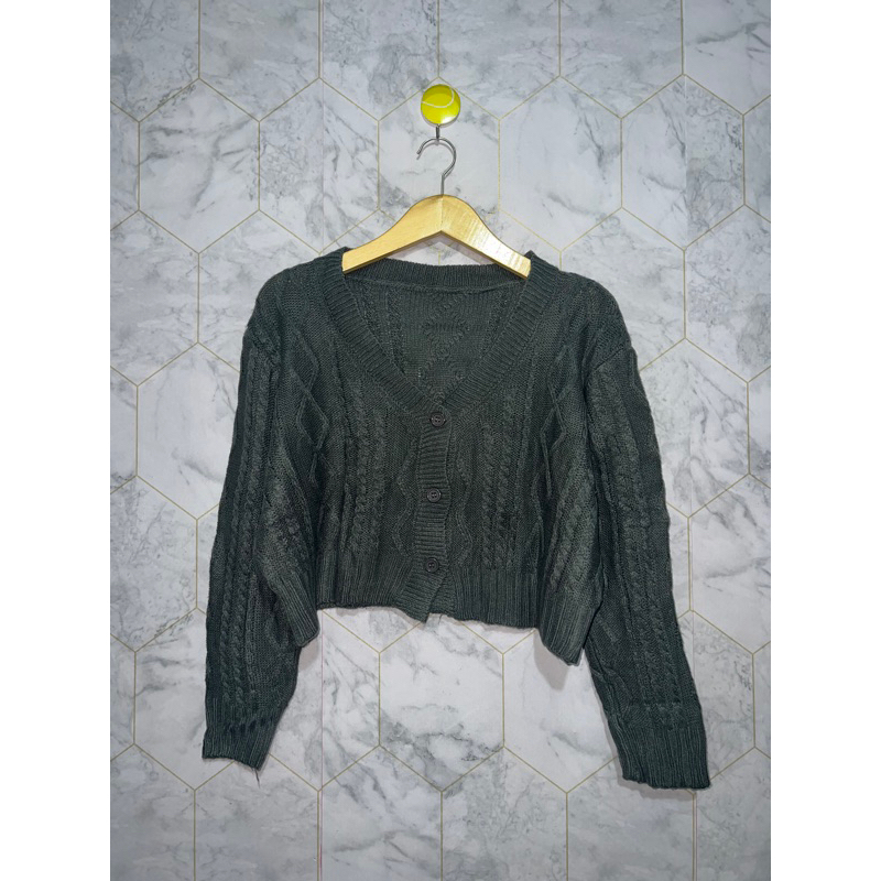 cardigan kepang abu crop