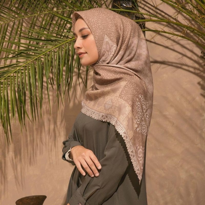 PL MASHRA SCARF BY HEAVEN LIGHTS