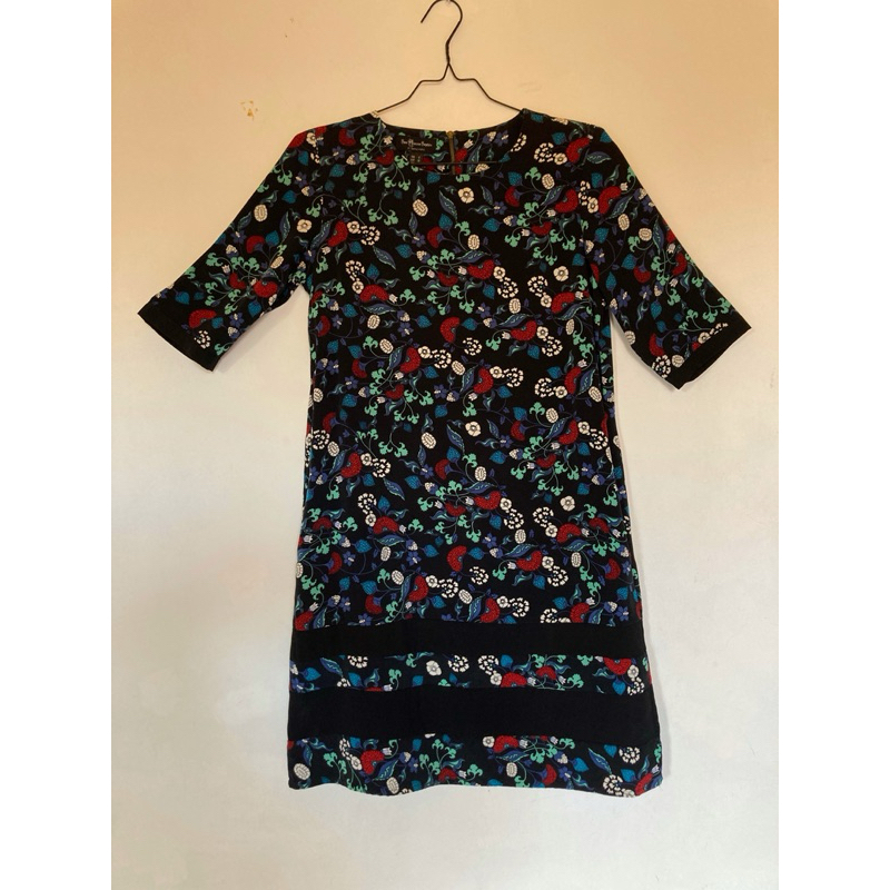 midi dress, flower print dress. Sophie Martin/Sophie Paris