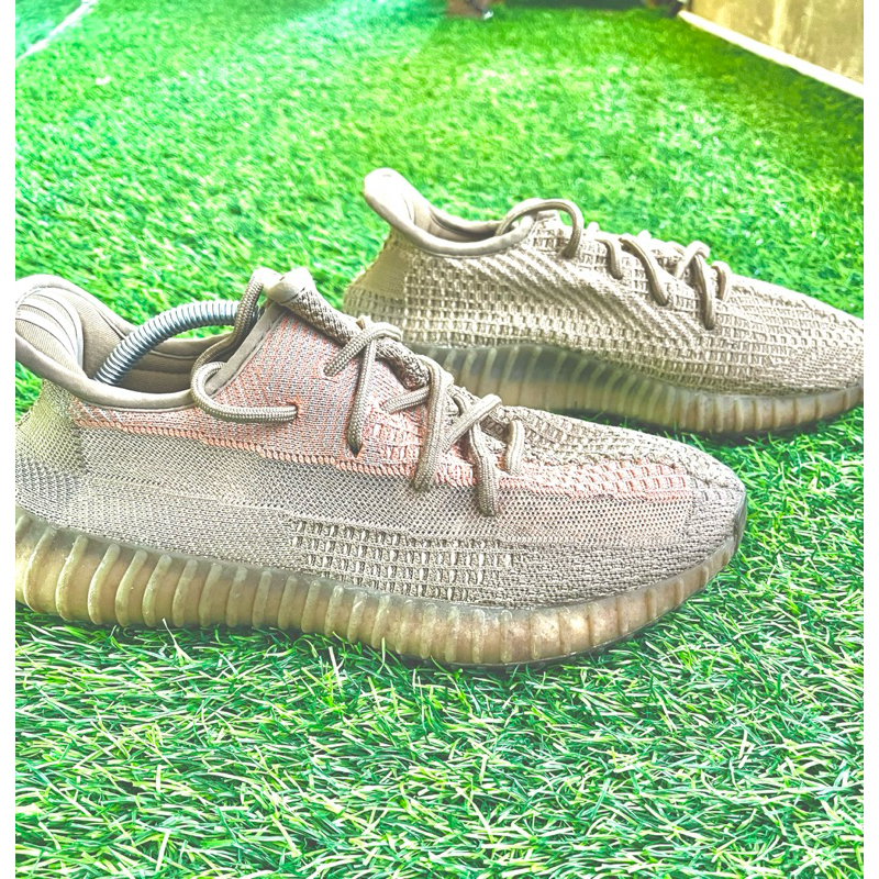 yeezy boots 350 v2