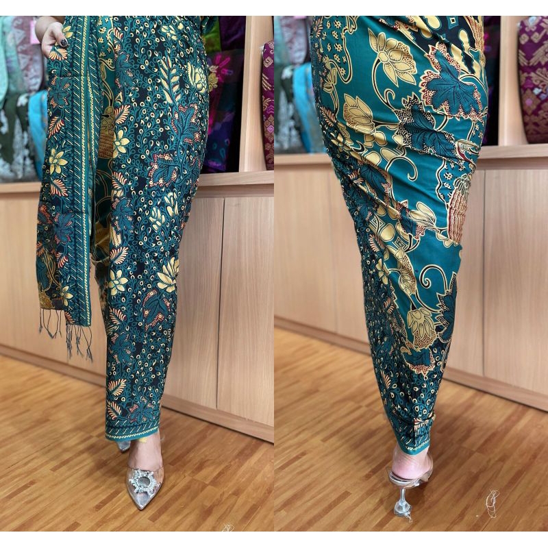 sutra paris slendang /bahan lembut jatuh dibadan/motif batik atmb