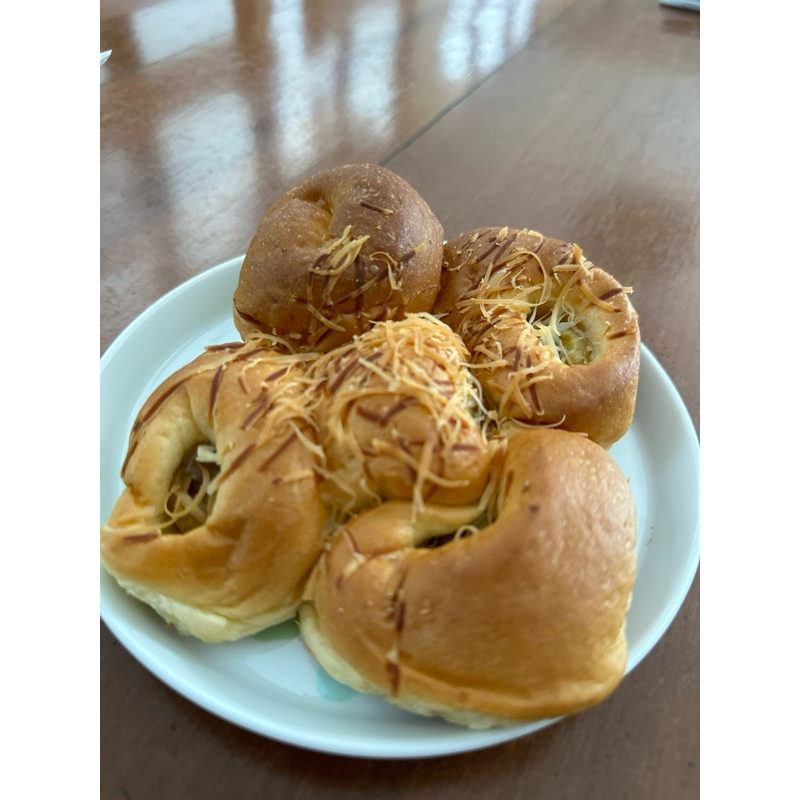 

Roti isi Pisang Keju