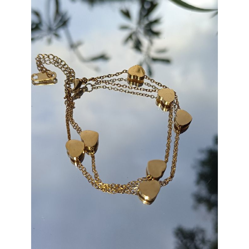 Gelang titanium bentuk love