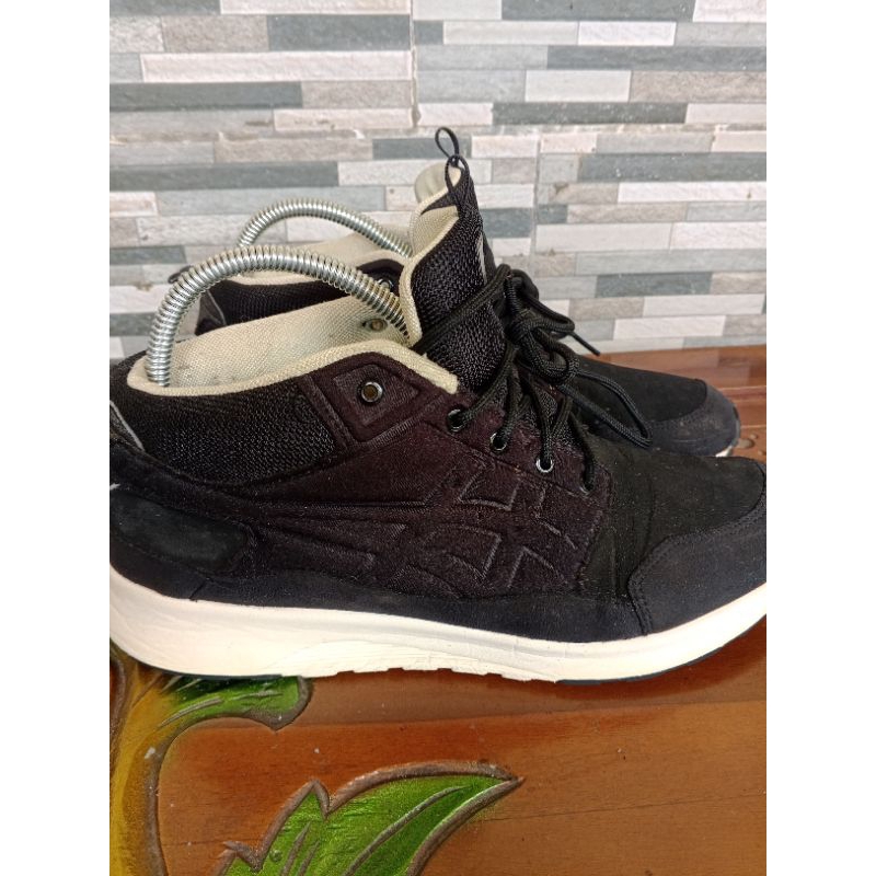 asics sleek Runner mid original