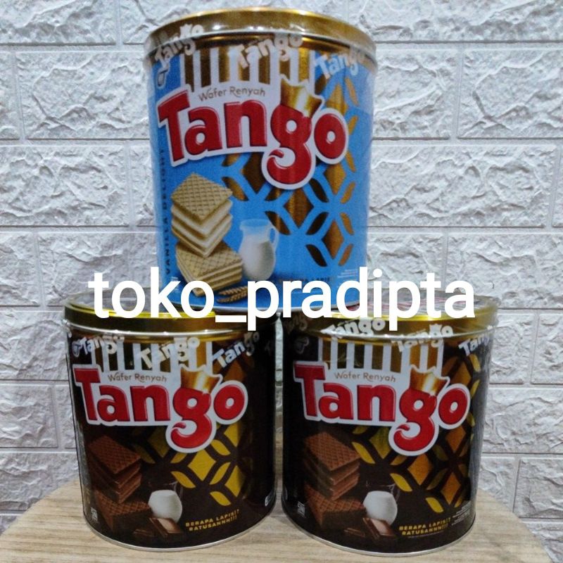 

tango kaleng wafer hampers hari raya