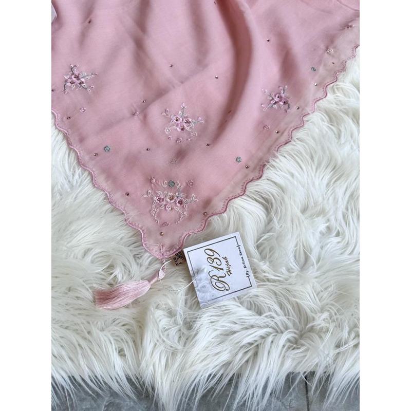 Hijab Segiempat Paris Bordir R139 by Erlina Reva