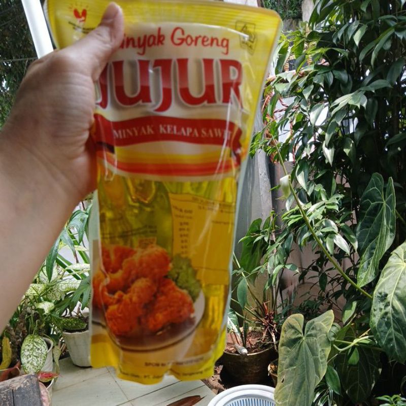 minyak goreng jujur 900 ml